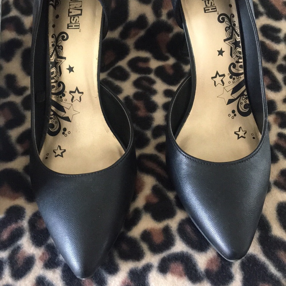 Dress heels *LISTING EXPIRES MAY 1st*